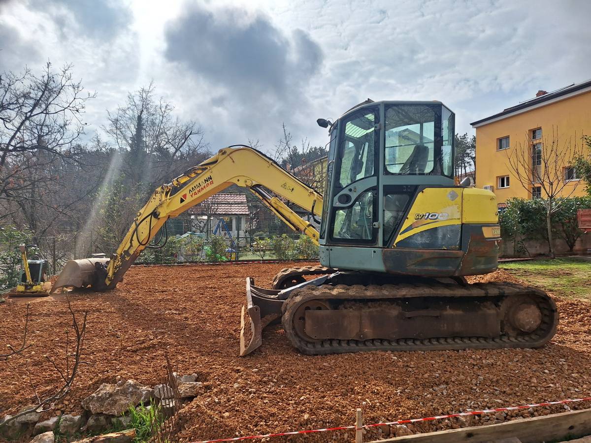 Yanmar SV 100