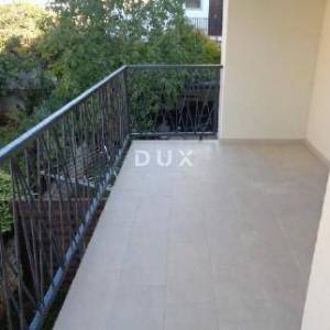 ZADAR, BORIK – Stan za najam radnicima, 164 m², 8–10 osoba