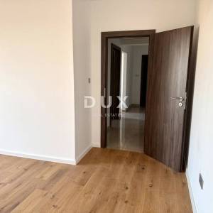 ZADAR, BRANIMIR – Renoviran dvosoban stan s pogledom na stari grad!