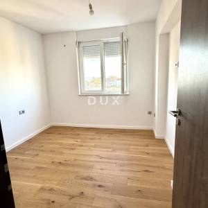 ZADAR, BRANIMIR – Renoviran dvosoban stan s pogledom na stari grad!