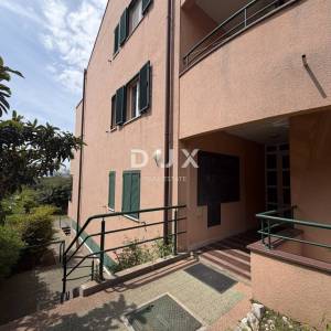 ZADAR, DIKLO – Apartmanska kuća s 10 jedinica i pogledom na more!