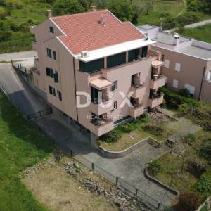 ZADAR, DIKLO – Apartmanska kuća s 10 jedinica i pogledom na more!
