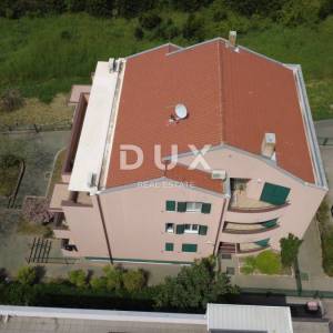 ZADAR, DIKLO – Apartmanska kuća s 10 jedinica i pogledom na more!