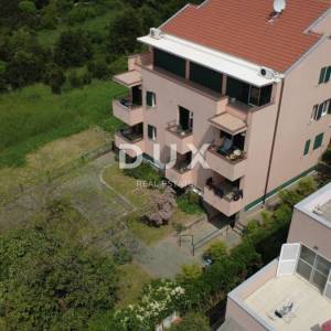 ZADAR, DIKLO – Apartmanska kuća s 10 jedinica i pogledom na more!