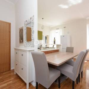 ZADAR, KOLOVARE – Premium apartman 100m od mora s velikom terasom i vlastitim parkingom