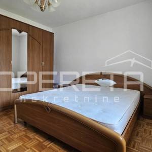 Zadar – Kuća s 2 trosobna stana (100 m²) i podrumom