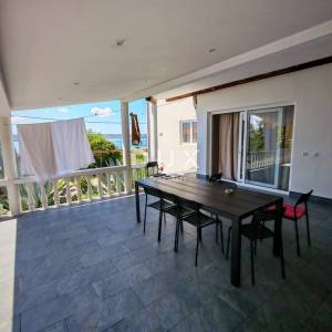 ZADAR, MASLENICA - Kuća s 4 apartmana 10 spavaćih soba s pogledom na more!