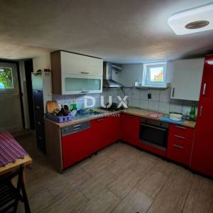 ZADAR, MASLENICA - Kuća s 4 apartmana 10 spavaćih soba s pogledom na more!