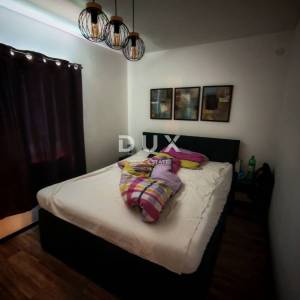 ZADAR, MASLENICA - Kuća s 4 apartmana 10 spavaćih soba s pogledom na more!