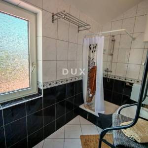ZADAR, MASLENICA - Kuća s 4 apartmana 10 spavaćih soba s pogledom na more!