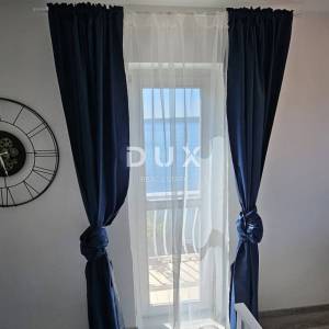 ZADAR, MASLENICA - Posebna kuća u 1. redu do mora!