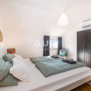 ZADAR, MURVICA GORNJA - Kamena vila s bazenom! Biznis investicija!