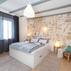 ZADAR, MURVICA GORNJA - Kamena vila s bazenom! Biznis investicija!