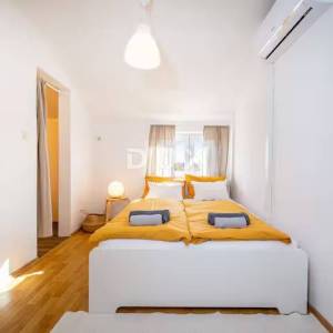 ZADAR, MURVICA GORNJA - Kamena vila s bazenom! Biznis investicija!