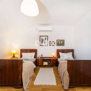 ZADAR, MURVICA GORNJA - Kamena vila s bazenom! Biznis investicija!