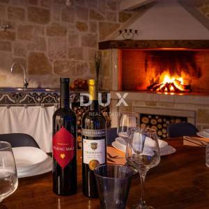 ZADAR, MURVICA GORNJA - Kamena vila s bazenom! Biznis investicija!