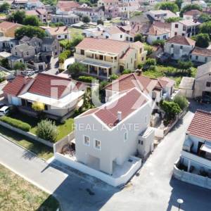 ZADAR, NIN – Ekskluzivna vila prvi red uz more