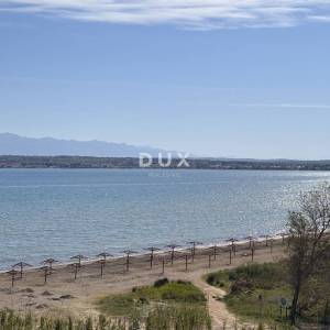 ZADAR, NINSKE VODICE - Stan prvi red do mora s pogledom na Velebit