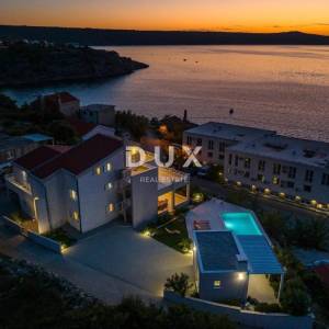 ZADAR, NOVIGRAD - Luksuzna vila s panoramskim pogledom na more