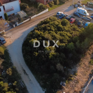 ZADAR, PLOČA - Zemljište s pogledom na more! 592+125m2