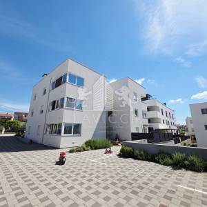 Zadar, Plovanija | 2-soban stan s krovnom terasom