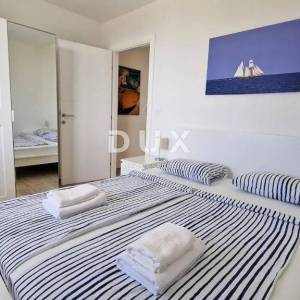 ZADAR, PRIVLAKA - Vila, top prilika! Raj na zemlji, more i mir
