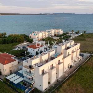 ZADAR, PRIVLAKA - Vila, top prilika! Raj na zemlji, more i mir