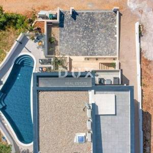 ZADAR, ROVANJSKA - Luksuzna vila s bazenom u blizini mora