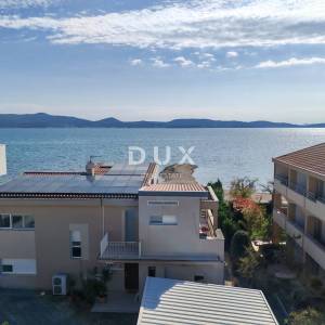 ZADAR, SUKOŠAN - Luksuzno namješten penthouse 50 m od plaže!
