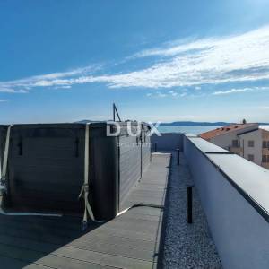 ZADAR, SUKOŠAN - Luksuzno namješten penthouse 50 m od plaže!