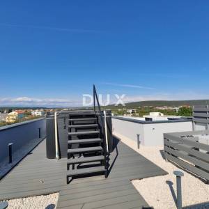 ZADAR, SUKOŠAN - Luksuzno namješten penthouse 50 m od plaže!