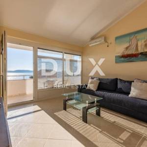 ZADAR, SUKOŠAN - Prostrana apartmanska kuća pokraj mora