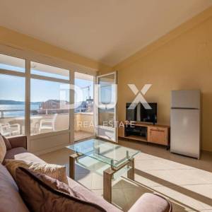 ZADAR, SUKOŠAN - Prostrana apartmanska kuća pokraj mora