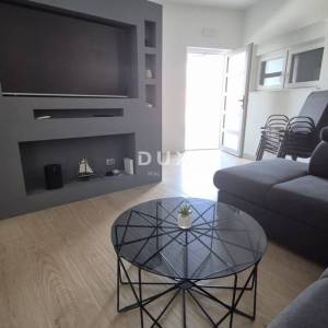 ZADAR, VINJERAC - PRILIKA! Premium apartman s vrtom