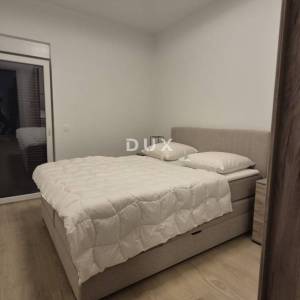 ZADAR, VINJERAC - PRILIKA! Premium apartman s vrtom