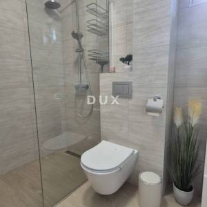ZADAR, VINJERAC - PRILIKA! Premium apartman s vrtom