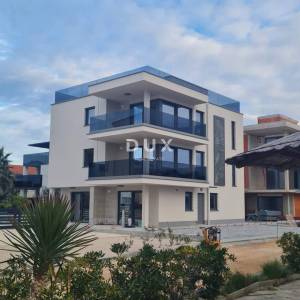 ZADAR, VIR - PRILIKA! Ekskluzivan objekt na samoj plaži!