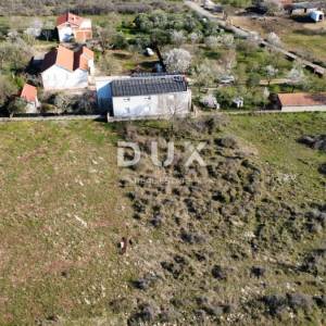 ZADAR, ZEMUNIK G. – Građevinsko zemljište s projektom niskoenergetske kuće
