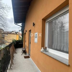 ZAGREB, CENTER- dvoetažni stan 107m2, DB+2S, 1.kat + okoiš