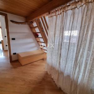 ZAGREB, G. DUBRAVA – Najam komfornog stana s terasom, pet friendly