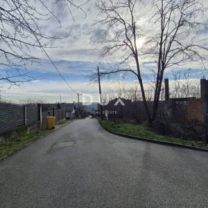 ZAGREB, KUSTOŠIJA - građevinsko zemljište 583m2, prilika za investiciju!