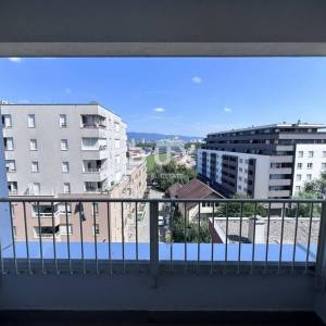 ZAGREB, OTOK – Namješten stan s garažom i terasom