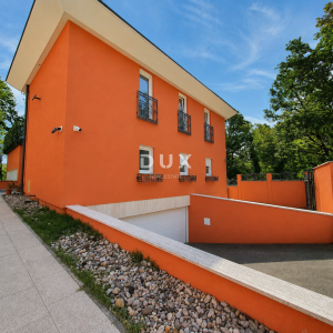 ZAGREB, REMETE - Vila s bazenom na rubu šume – skrivena od pogleda