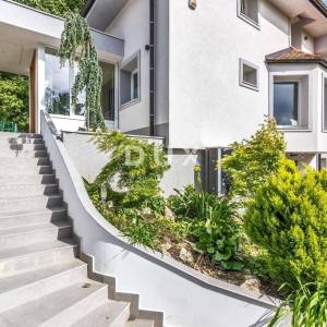 ZAGREB, ŠESTINE - Vila s bazenom i pogledom, mirna rezidencijalna lokacija