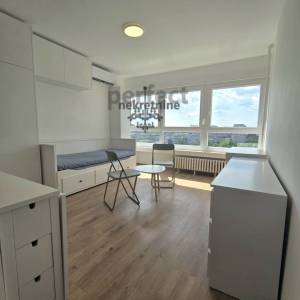 Zagreb-Utrine, prvi najam, novouređena garsonijera, 21m2, dva lifta