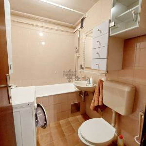 Zagreb-Vrbani, Rujanska ulica, 1-sobni stan 37m2, 3.kat, lift
