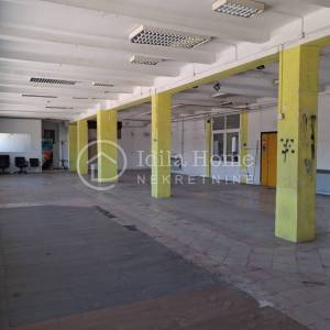 Zagreb/Stenjevec/poslovna zgrada 600m2/hala 1000m2/zemljište1398m2