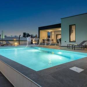 Žminj, moderna Villa sa bazenom, jacuzzijem i saunom