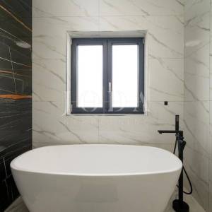 Žminj, moderna Villa sa bazenom, jacuzzijem i saunom