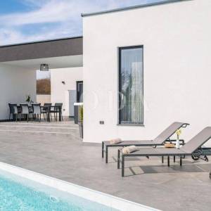 Žminj, moderna Villa sa bazenom, jacuzzijem i saunom